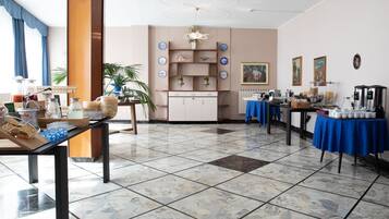 Colazione a buffet a pagamento, servita tutte le mattine