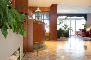 Reception - Hotel Ariston (Imperia)