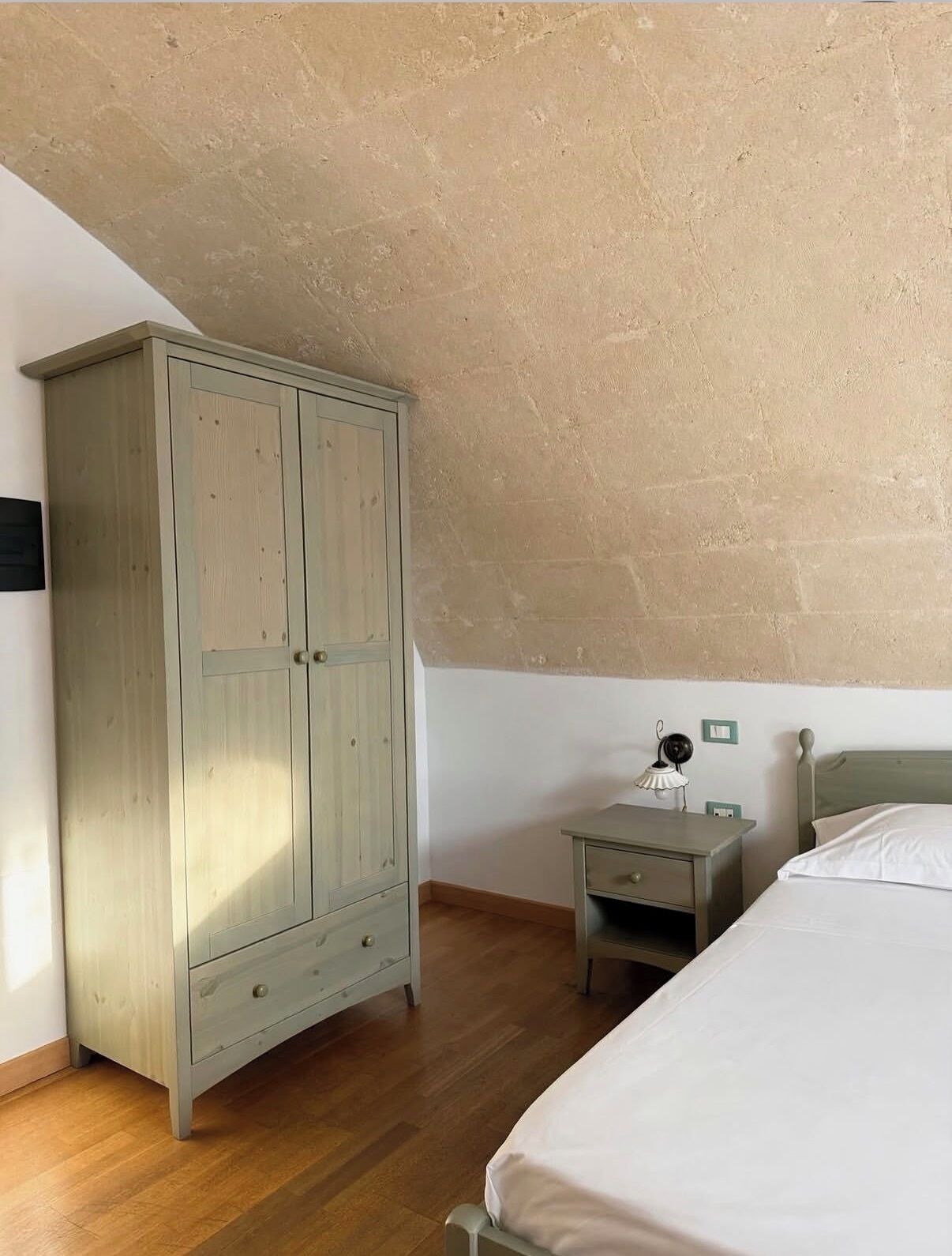 Camera Standard (N° 57) | Minibar, insonorizzazione, Wi-Fi gratuito, lenzuola