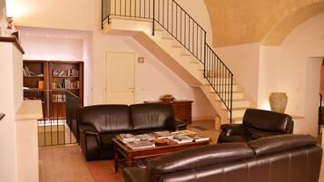 ๋ก๋น ์ข์ ๊ณต๊ฐ