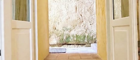 Family Room (N° 51) | Bathroom