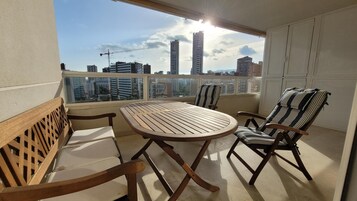 Tabla de planchar con plancha 