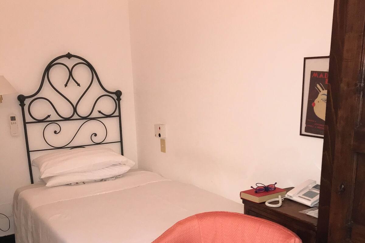 Phòng đơn Superior, 1 giường đơn lớn, không hút thuốc, quang cảnh một góc biển | Bộ trải giường bằng vải cotton Ai Cập, bộ đồ giường kháng dị ứng 