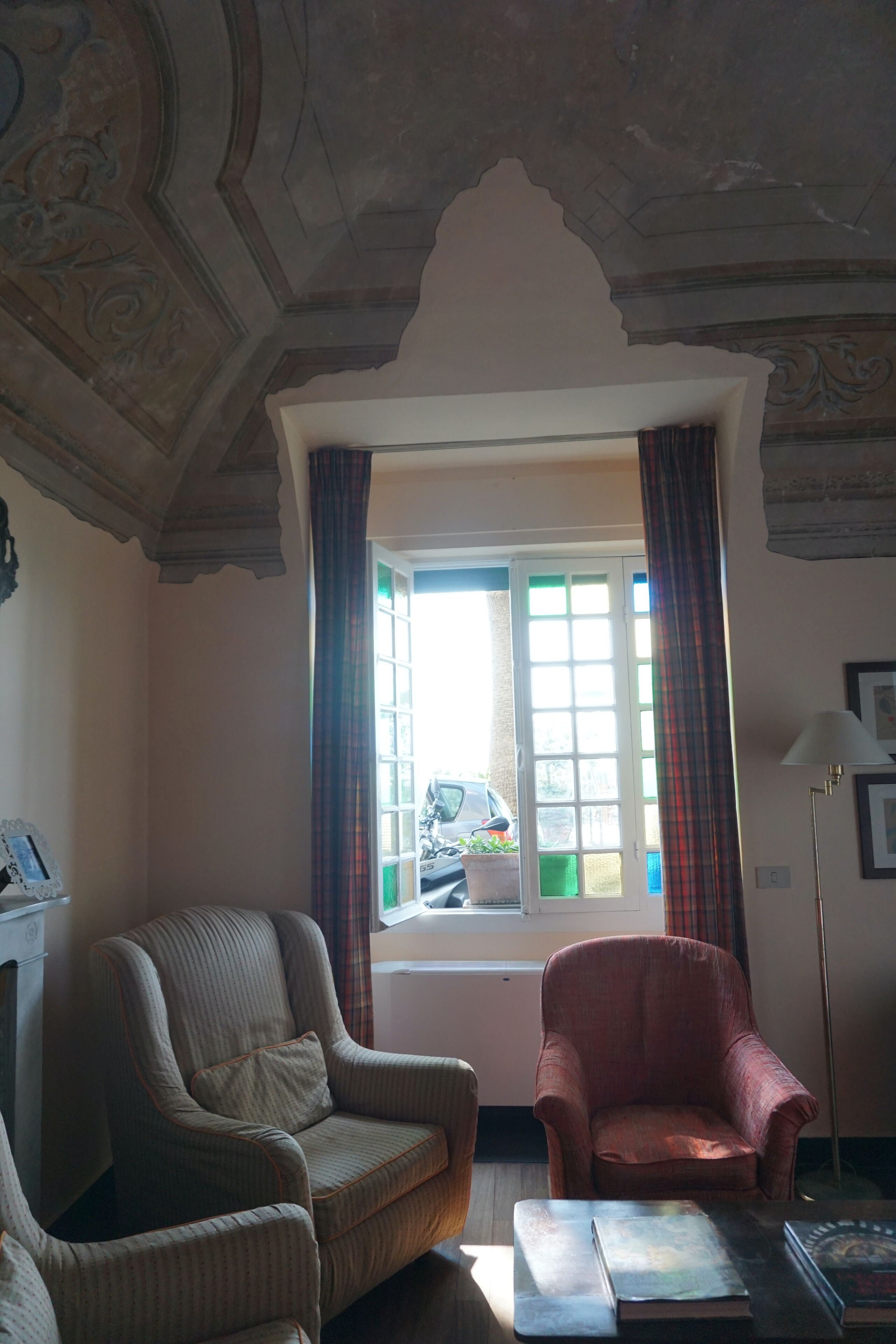 32-inch lcd tv with digital channels, tv