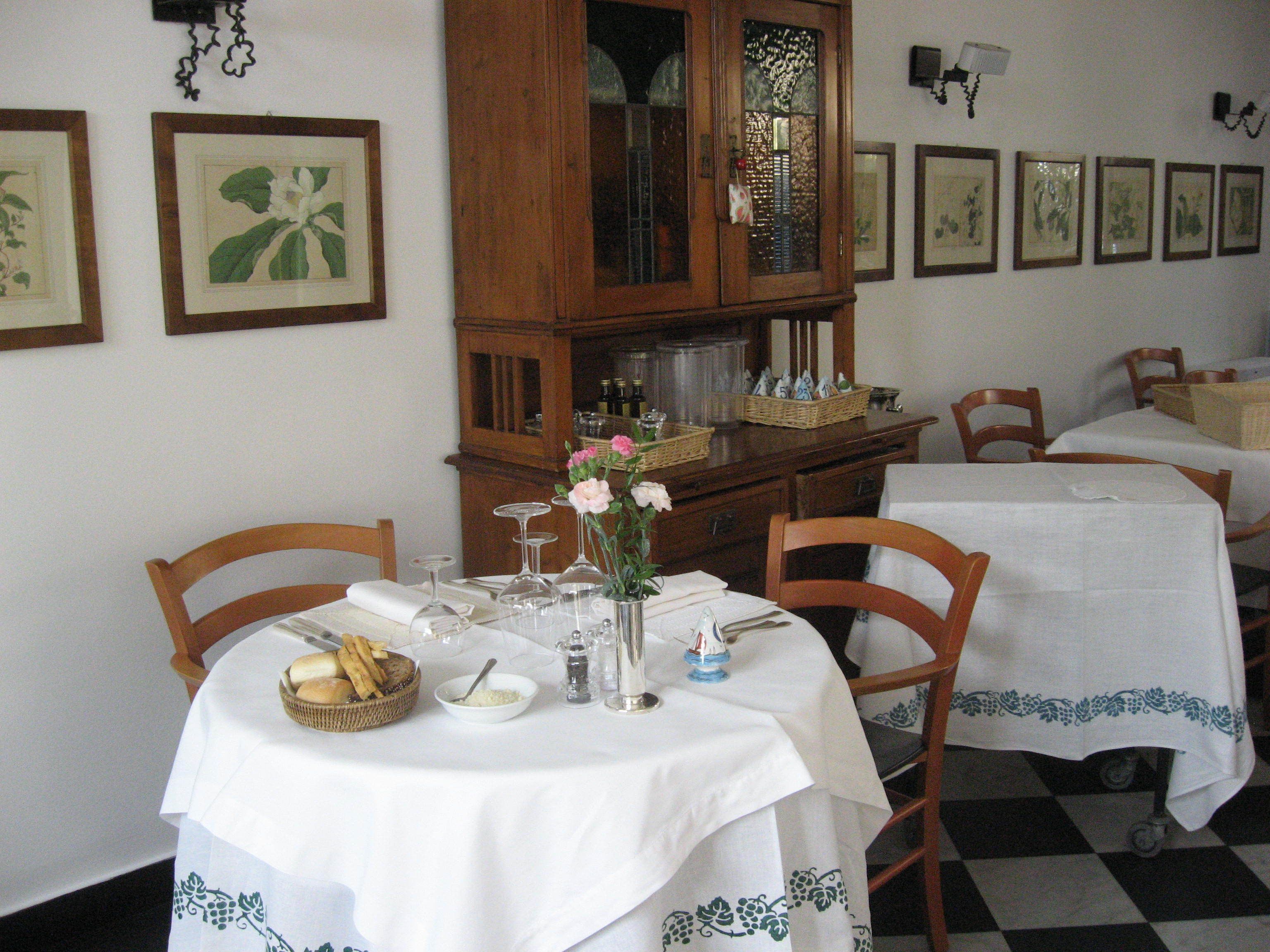 daily buffet breakfast (eur 15 per person)