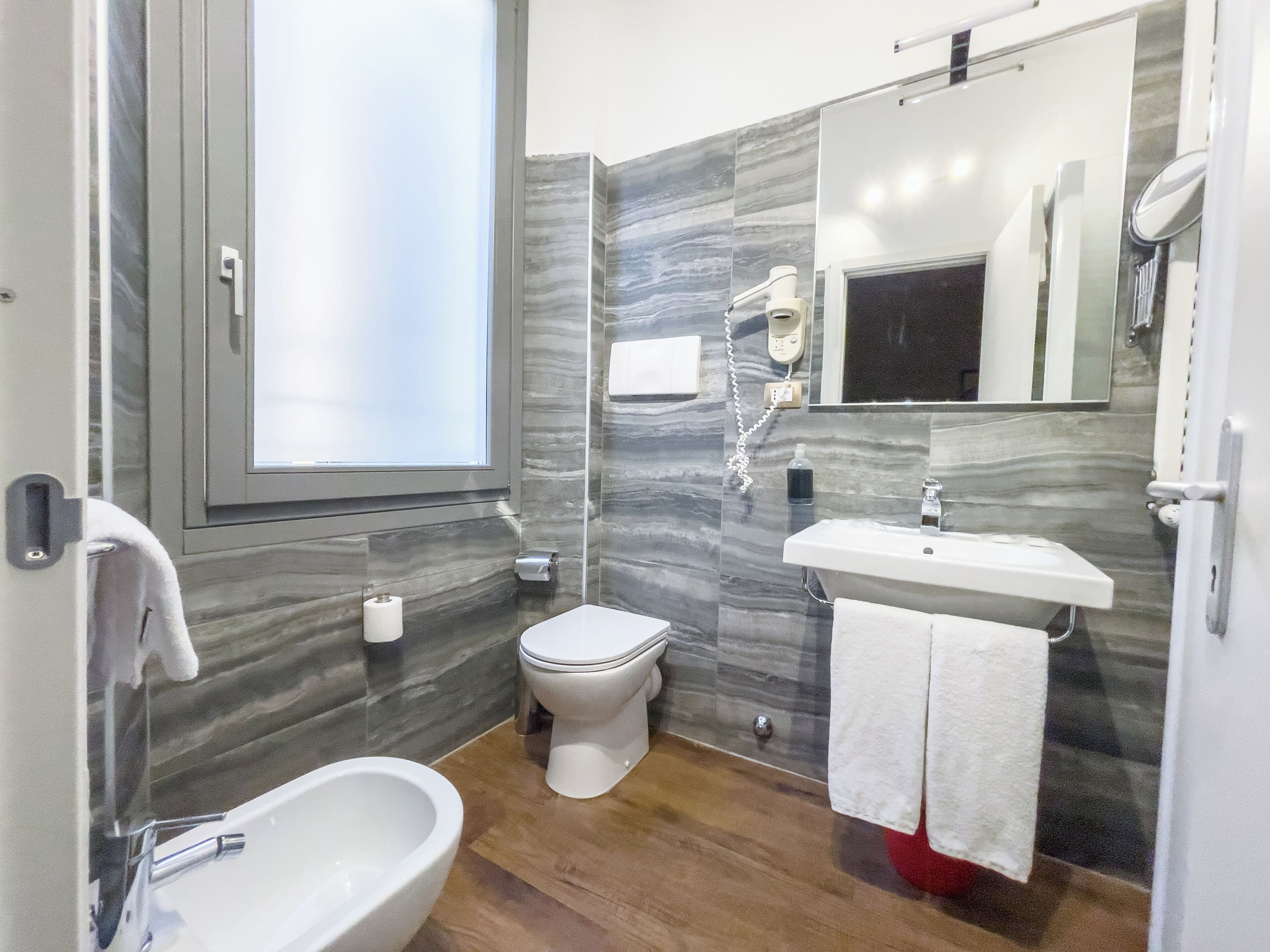 single room | bathroom | hair dryer, towels