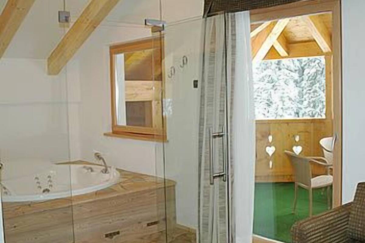 suite (relax with balcony) | jetted bathtub