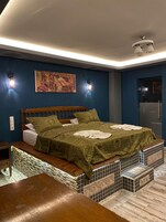 Minibar, caja de seguridad en la habitación y sistema de insonorización 