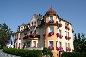 Exterior detail - Hotel Modena (Bad Steben)