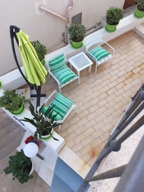 Apartment (3 Adults) | 1 bedroom, desk, soundproofing, cots/infant beds