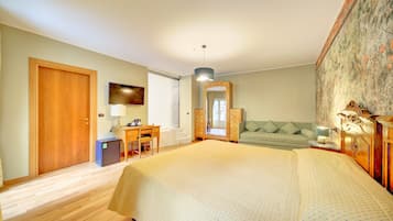 SUITE CON VASCA IDROMASSAGGIO | Hochwertige Bettwaren, Daunenbettdecken, Pillowtop-Betten, Minibar