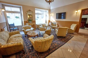 Khu tiếp khách ở sảnh