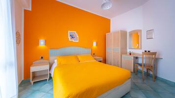 Deluxe-Doppelzimmer, Balkon | Hochwertige Bettwaren, Pillowtop-Betten, Minibar, Zimmersafe