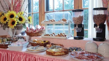 Daily buffet breakfast (EUR 5 per person)