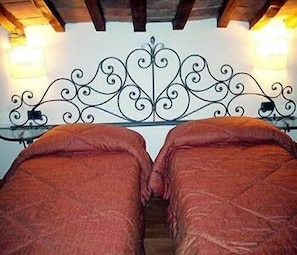 Ropa de cama hipoalergénica y minibar 