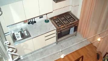 Fridge, microwave, espresso maker, coffee/tea maker