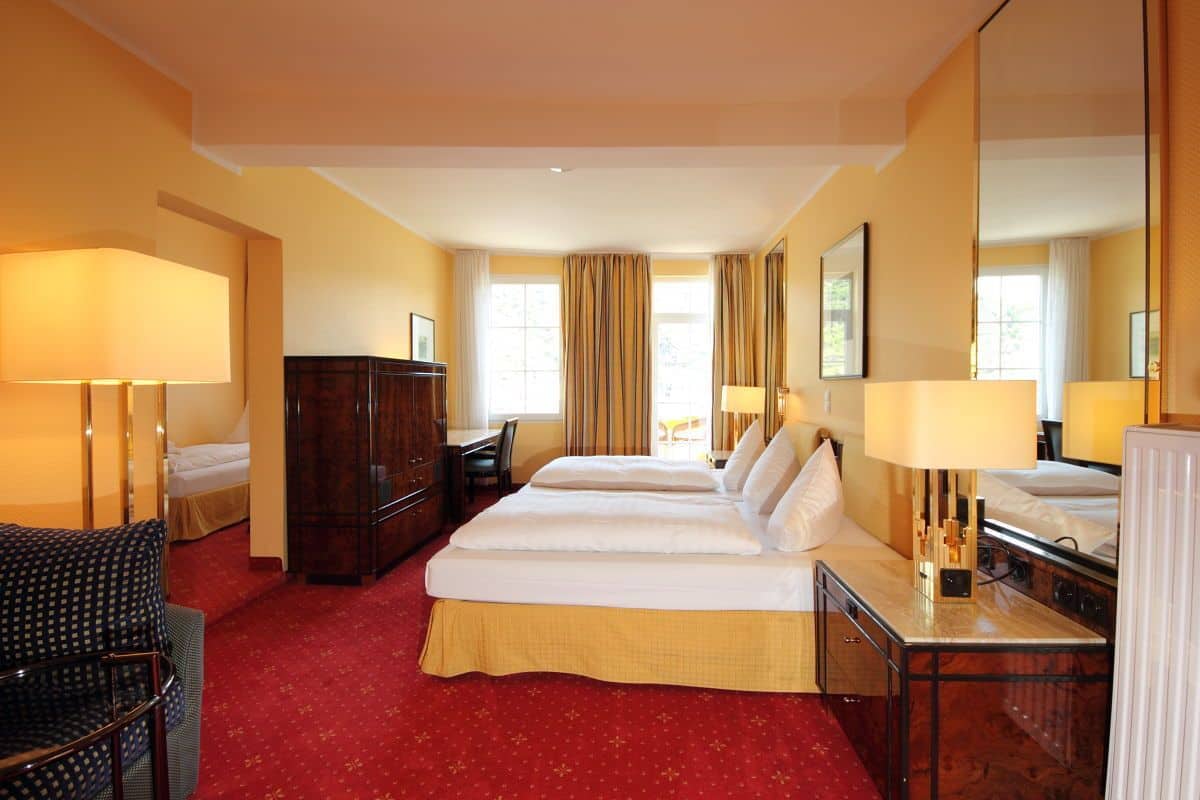 Suite, Balcony, River View (for 3 persons) | 1 bilik tidur, katil Select Comfort, bar mini, meja