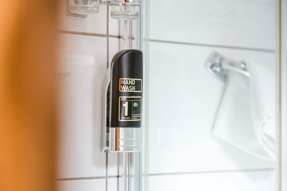 double room | bathroom | shower, hair dryer, towels