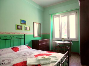 Doppel- oder Zweibettzimmer