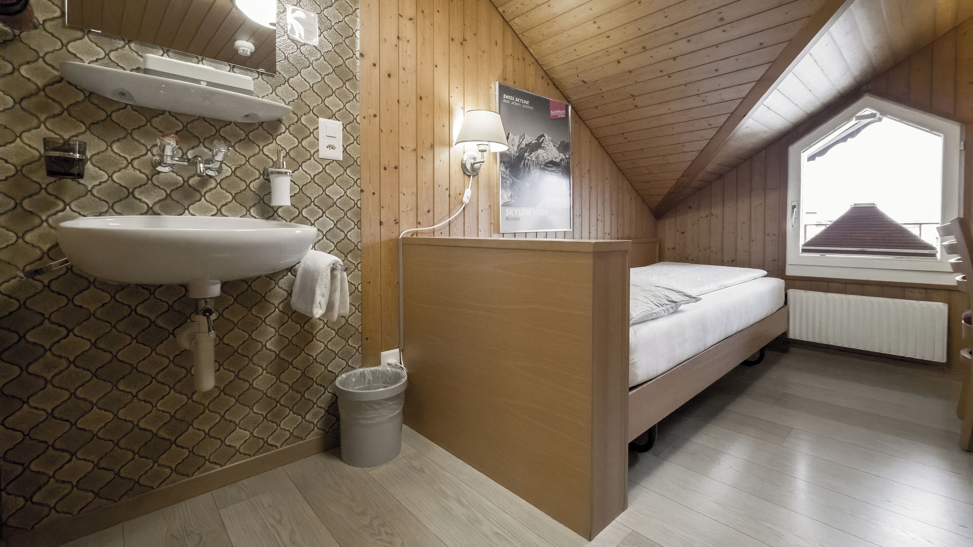 basic single room, shared bathroom | premium bedding, memory-foam beds, in-room safe, desk