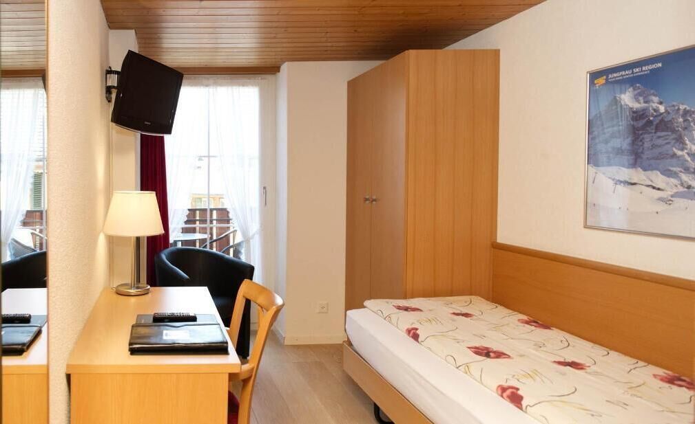 Premium bedding, memory-foam beds, in-room safe, desk