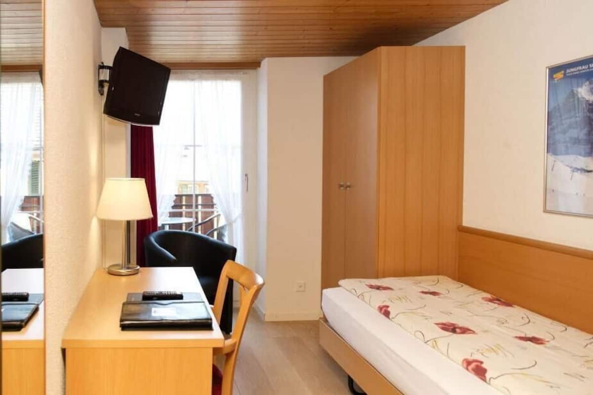 Premium bedding, memory foam beds, in-room safe, desk