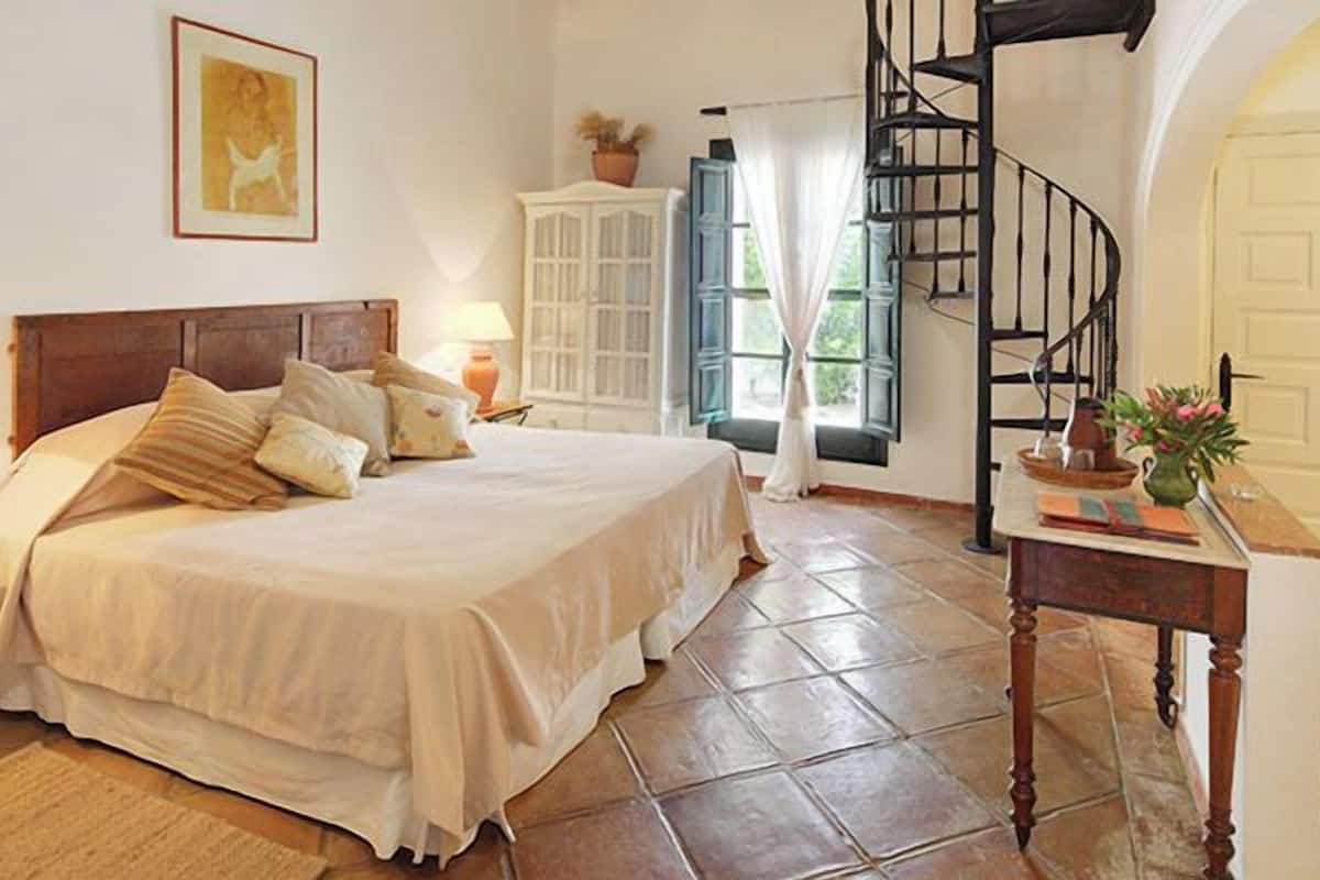 deluxe double room, 1 double bed (grand deluxe) | 1 bedroom, egyptian cotton sheets, premium bedding, down duvets