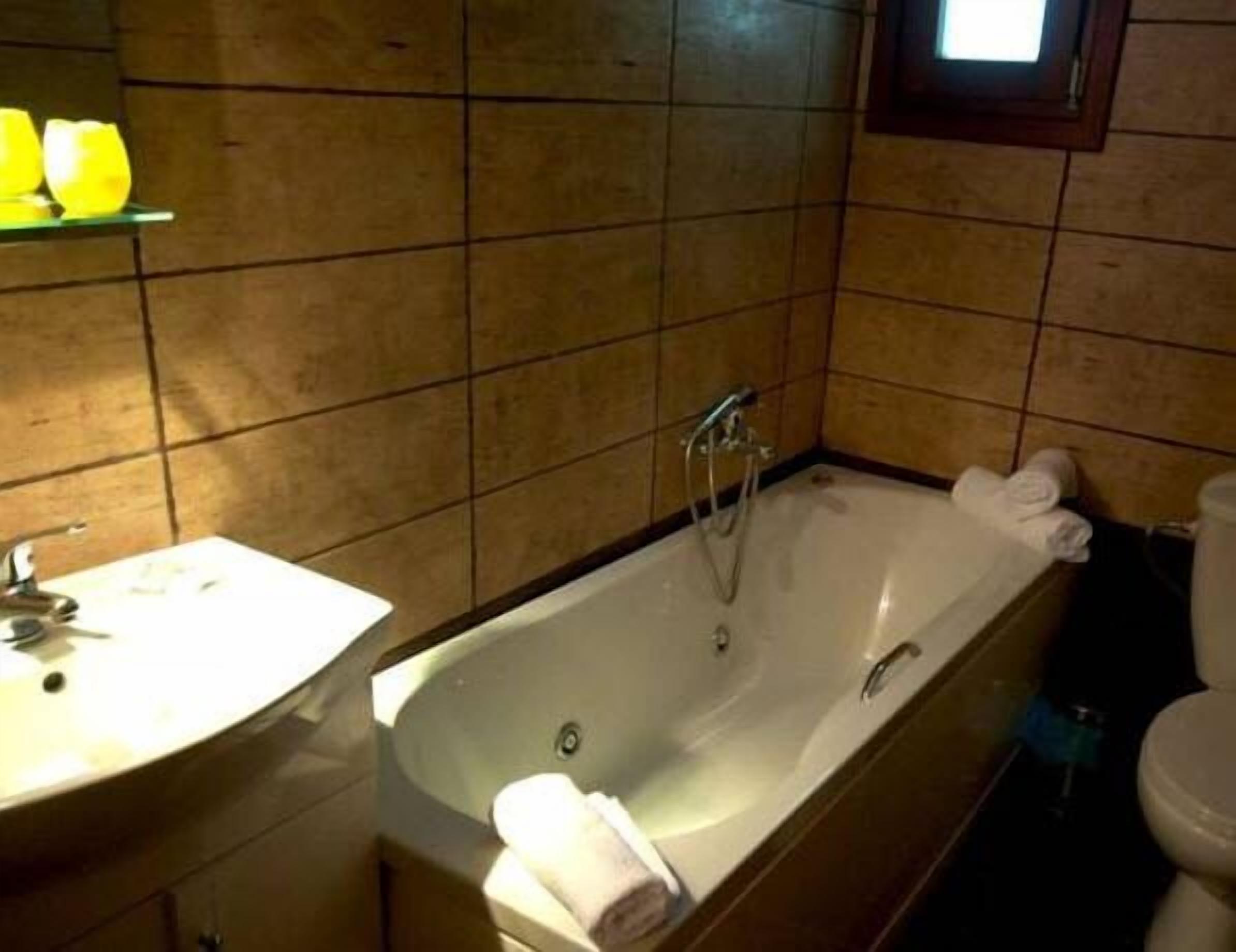 jetted bathtub