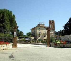 واجهة المنشأة