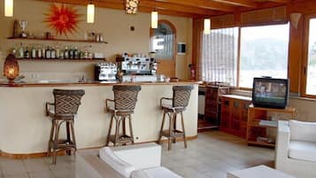 Bar (en la propiedad)