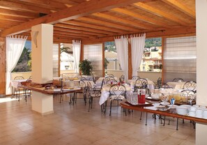 Colazione a buffet inclusa 