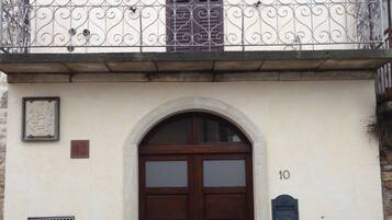 Apartment, 1 Queen Bed (for 2 people) | Balcony