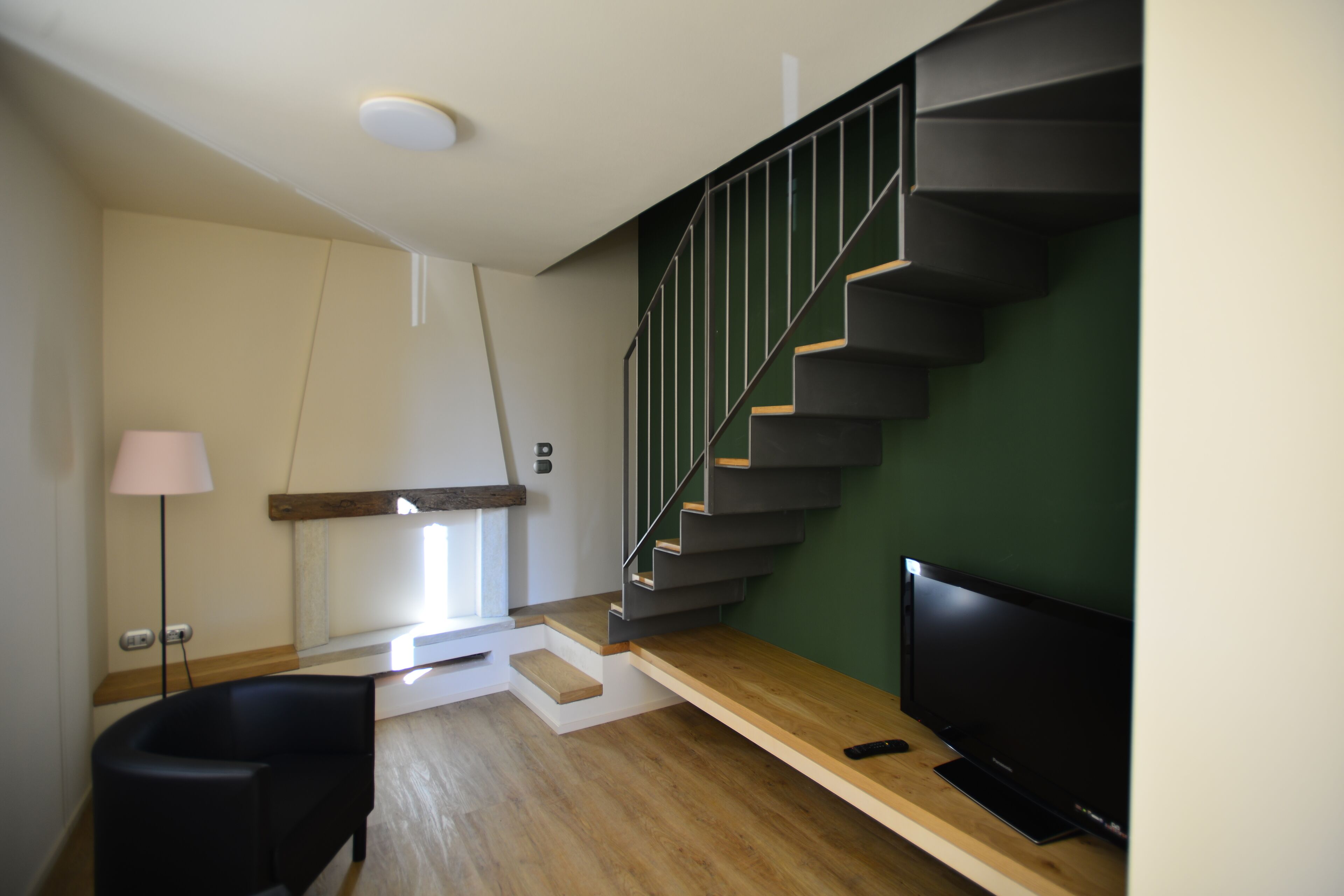 Klassiek appartement | Een kluis op de kamer, een bureau, geluiddichte muren, gratis wifi