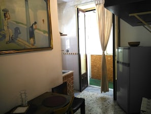 Apartment (Cataniadomus) | Bathroom | Hair dryer, towels