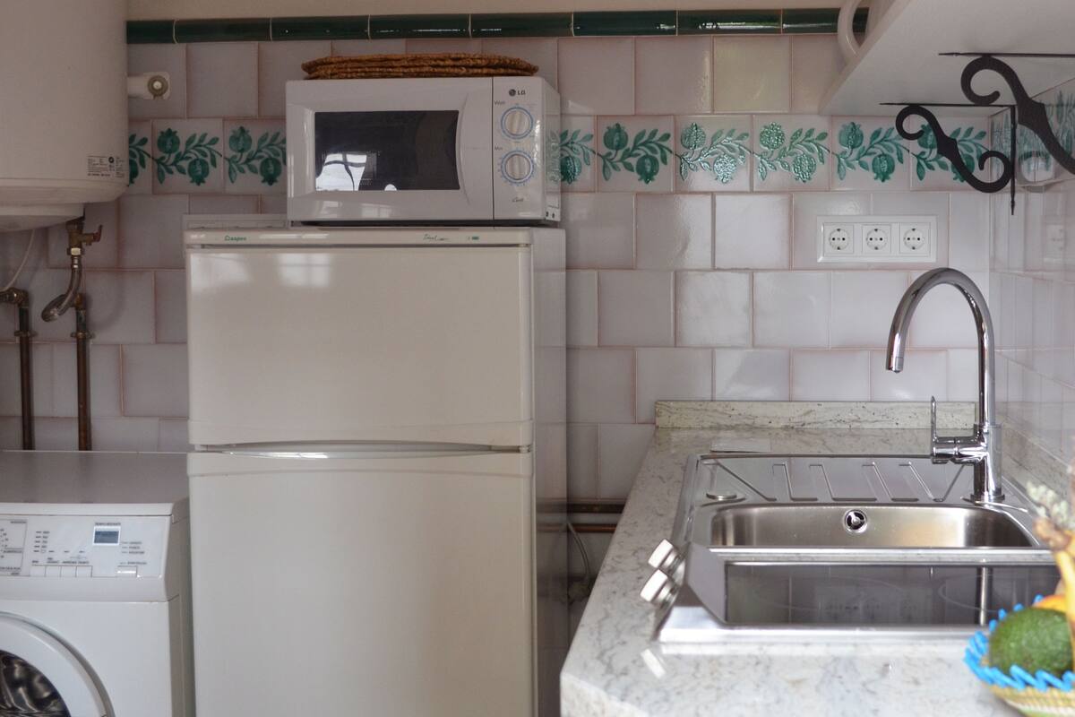 independent house, 2 bedrooms, kitchenette, garden area | private kitchen