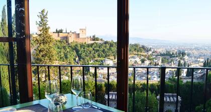 Santa Isabel la Real Hotel