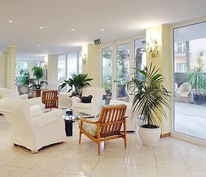 ロビー応接スペース