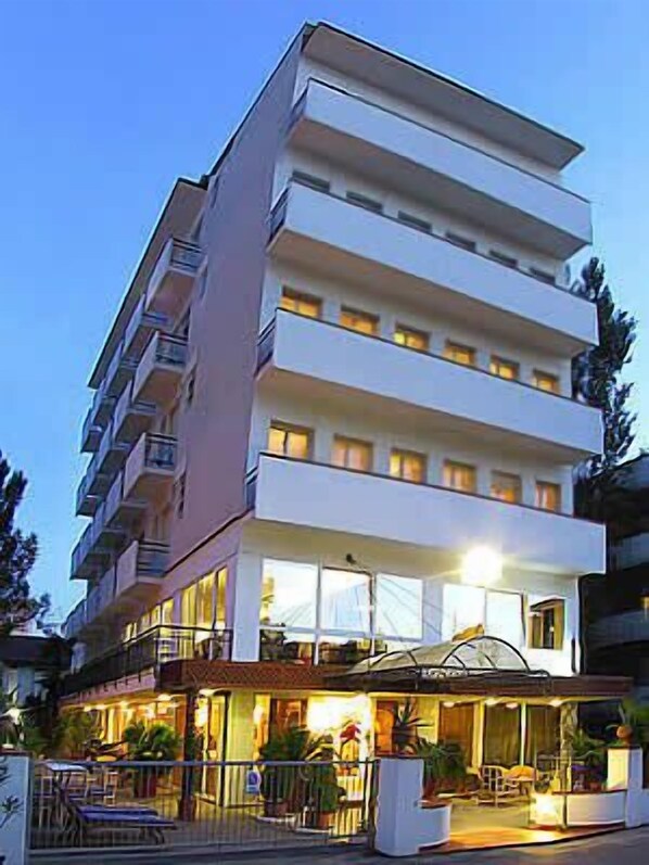 Exterior - Hotel Montecarlo (Cervia)