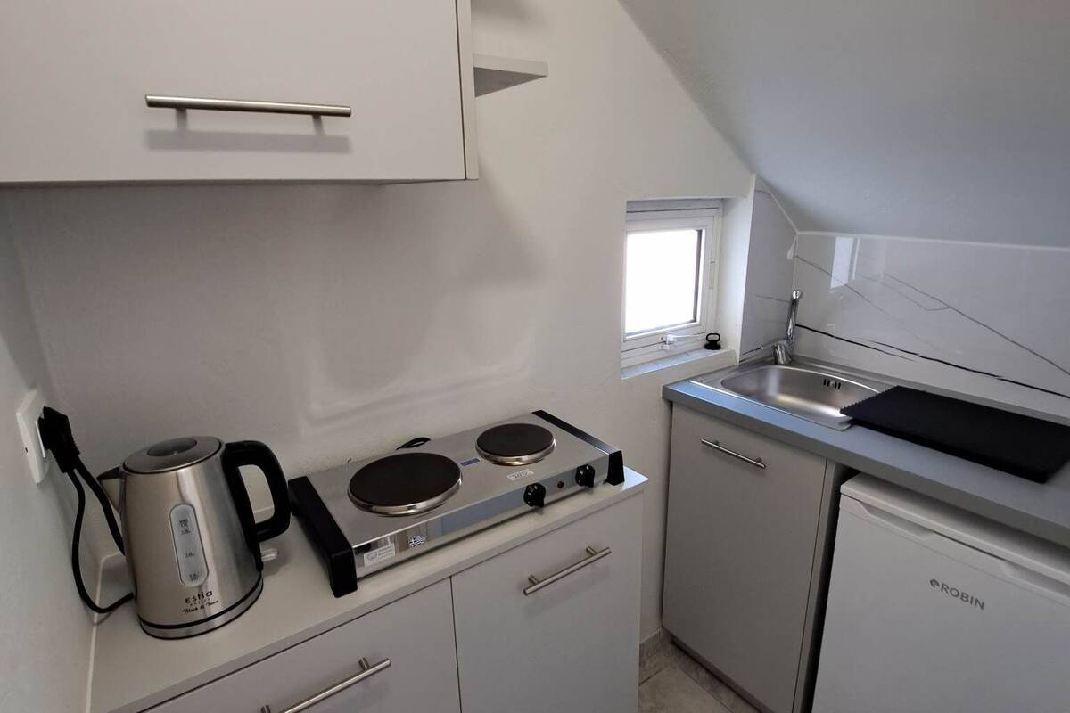 fridge, electric kettle