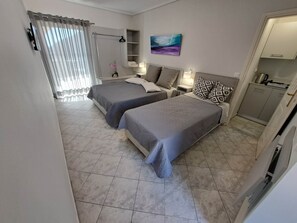 Standaard driepersoonskamer | Gratis wifi, beddengoed