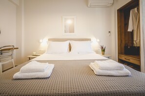 Premium bedding, in-room safe, iron/ironing board, free WiFi - Votsalo Tolo (Nafplio)