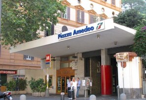 Exterior - Amedeo (Naples)