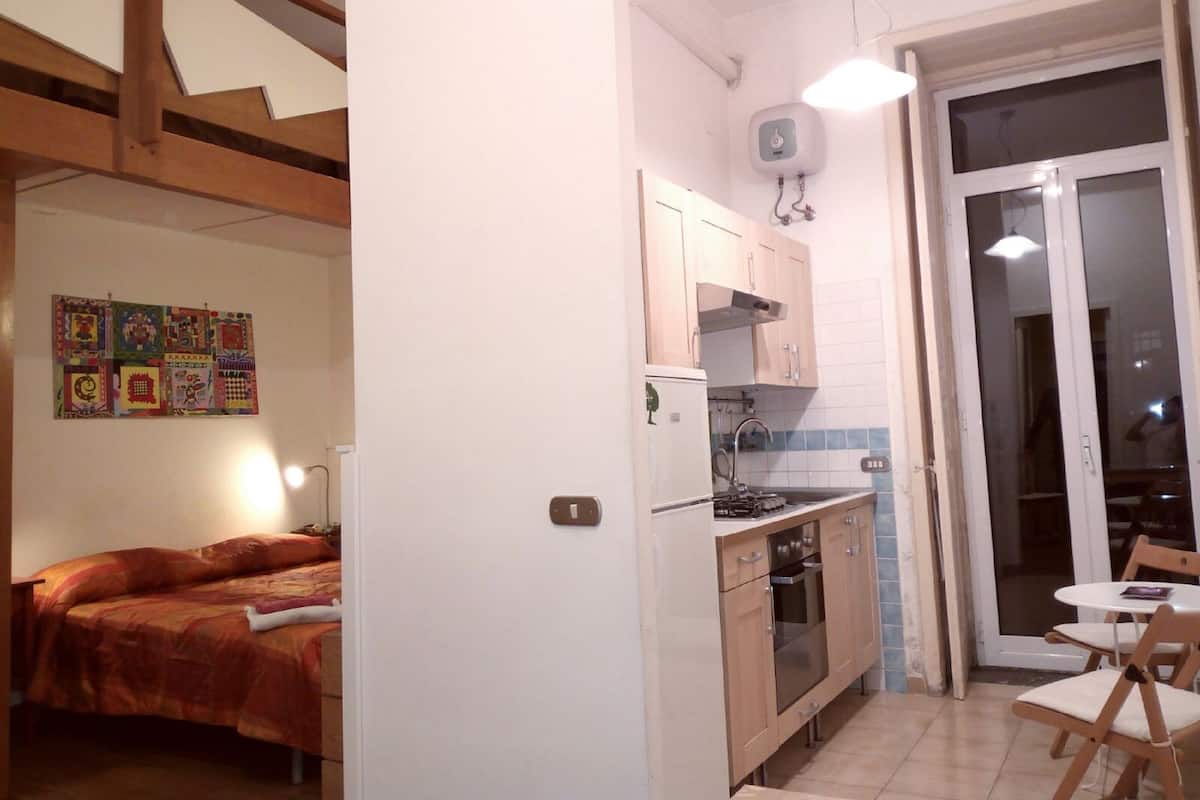 Triple Room | In-room safe, desk, soundproofing, iron/ironing board