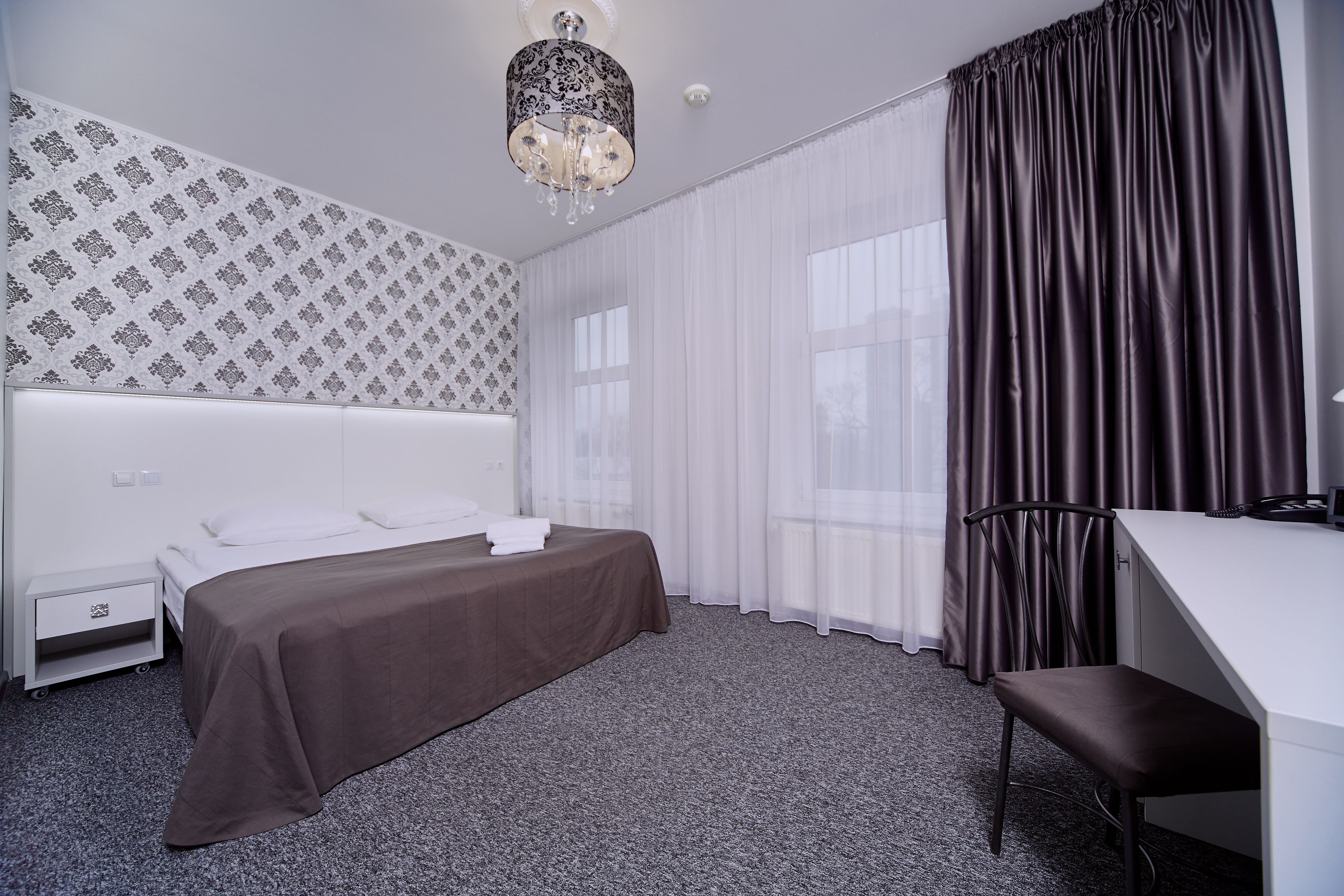 superior double or twin room | 1 bedroom, desk, laptop workspace, iron/ironing board