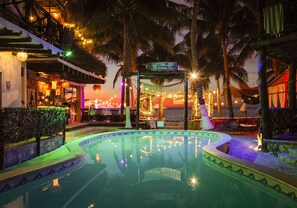 Outdoor pool, sun loungers