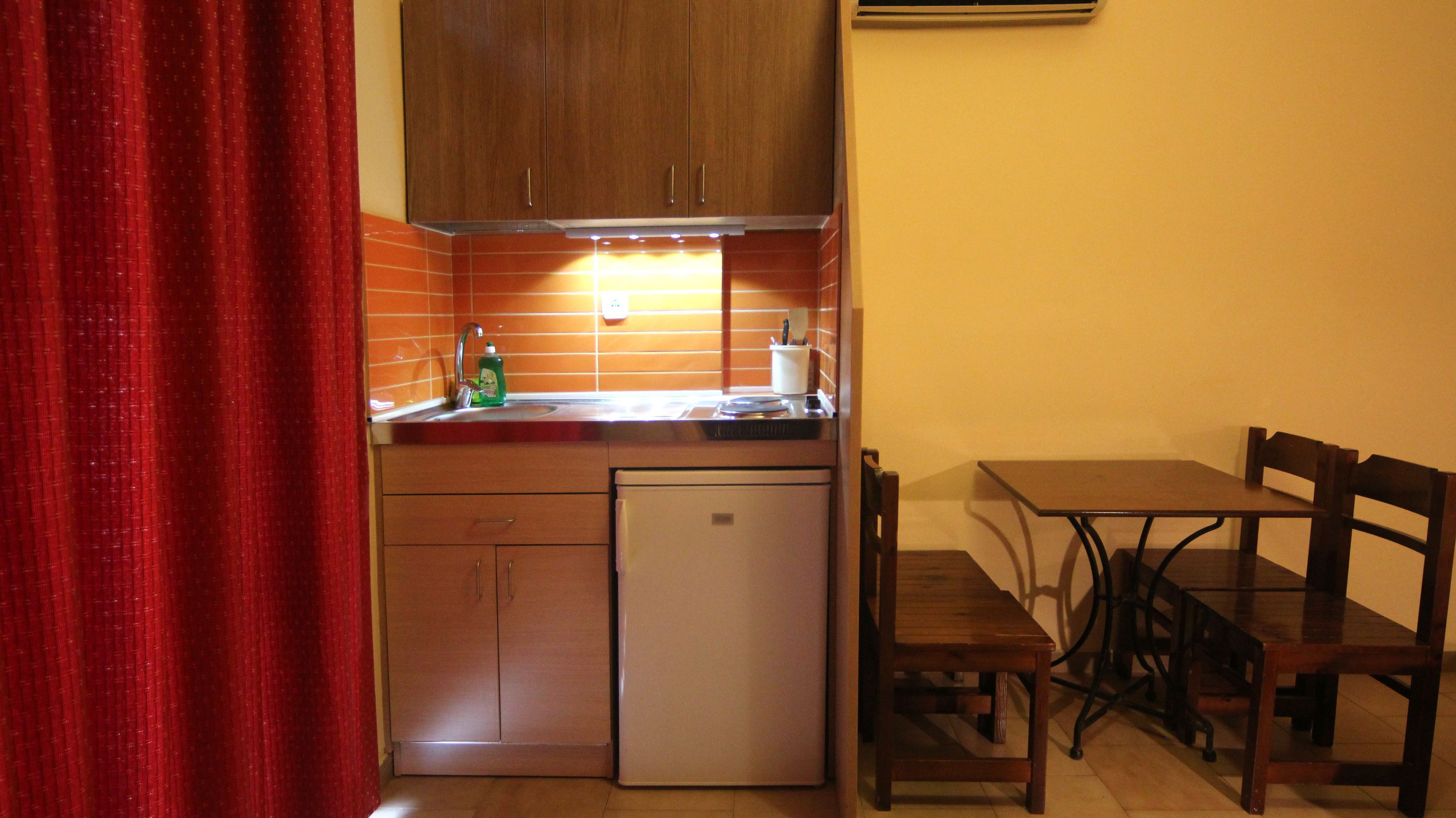 family studio (for 4 people) | private kitchenette | fridge, stovetop, electric kettle, cookware/dishes/utensils