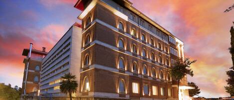 Front of property – evening/night