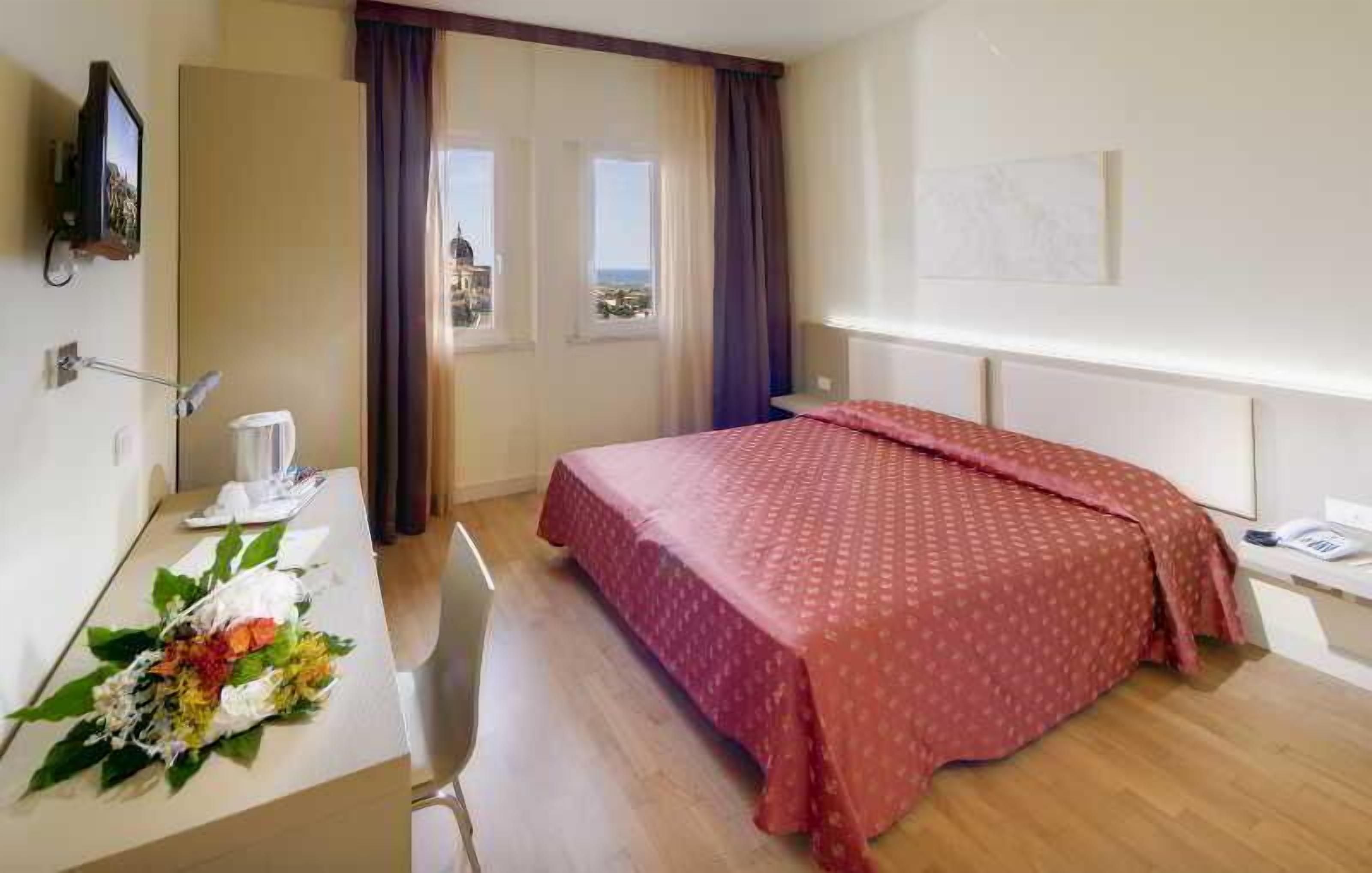 ミニバー (無料)、セーフティボックス (室内)、デスク、防音設備