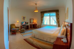 Apartment, 2 Bedrooms, Partial Sea View