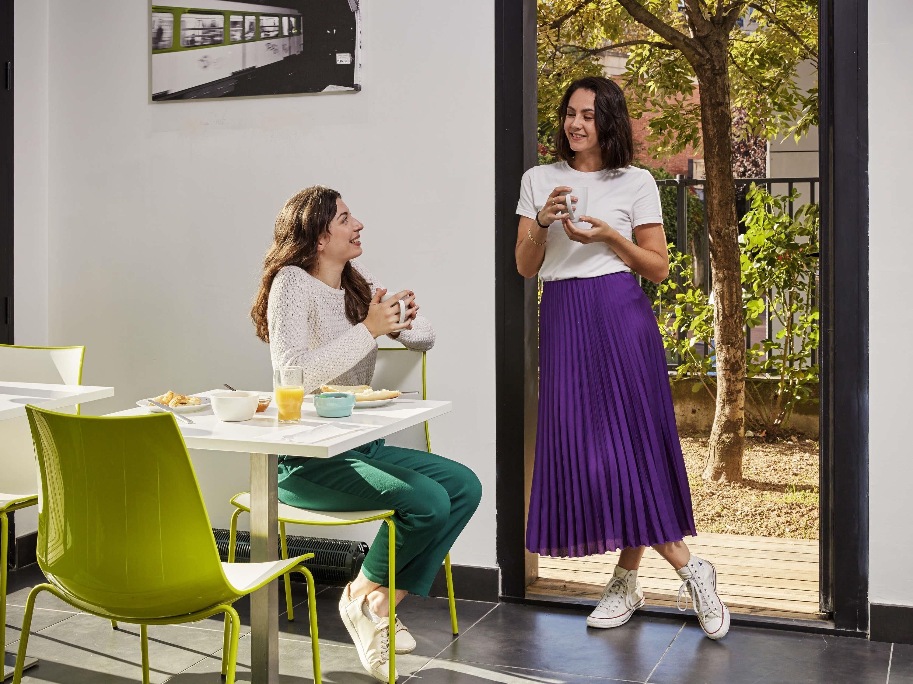 Dagelijks continentaal ontbijt (EUR 13 per persoon)